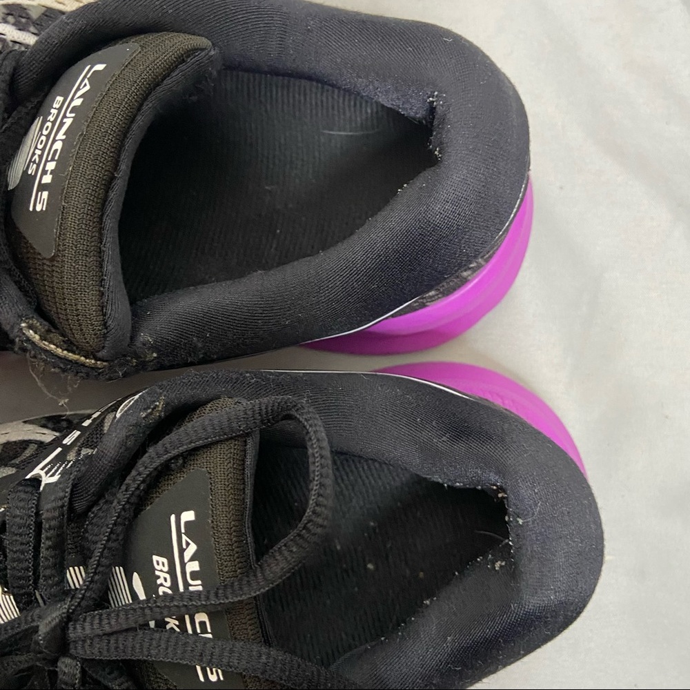 Brooks Launch 5 Athletic Running Shoes - Picture 8 of 11